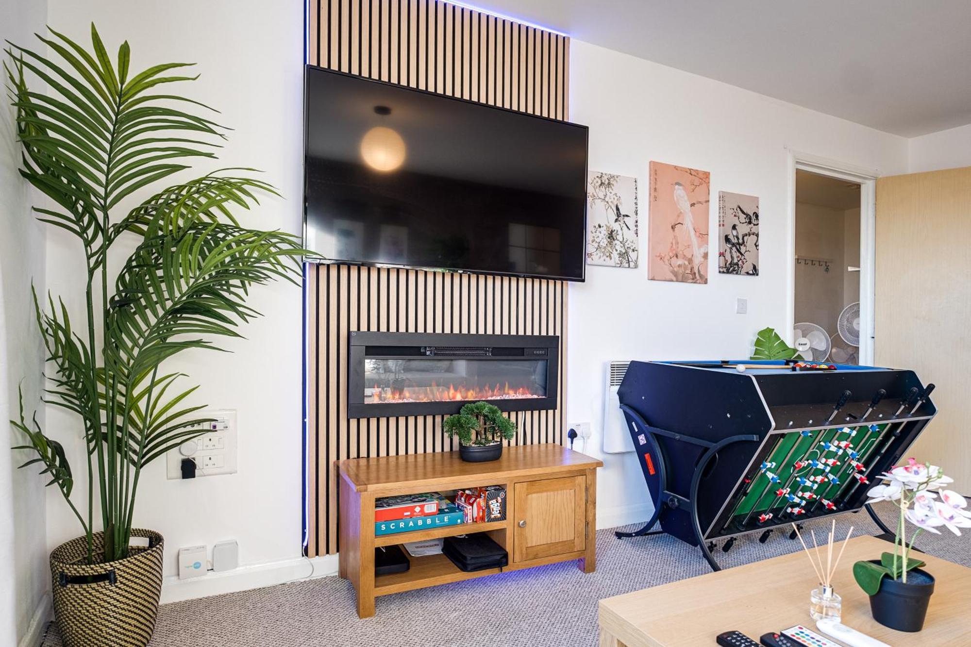 Pan Asian Free Parking And Balcony With Cityview Apartment