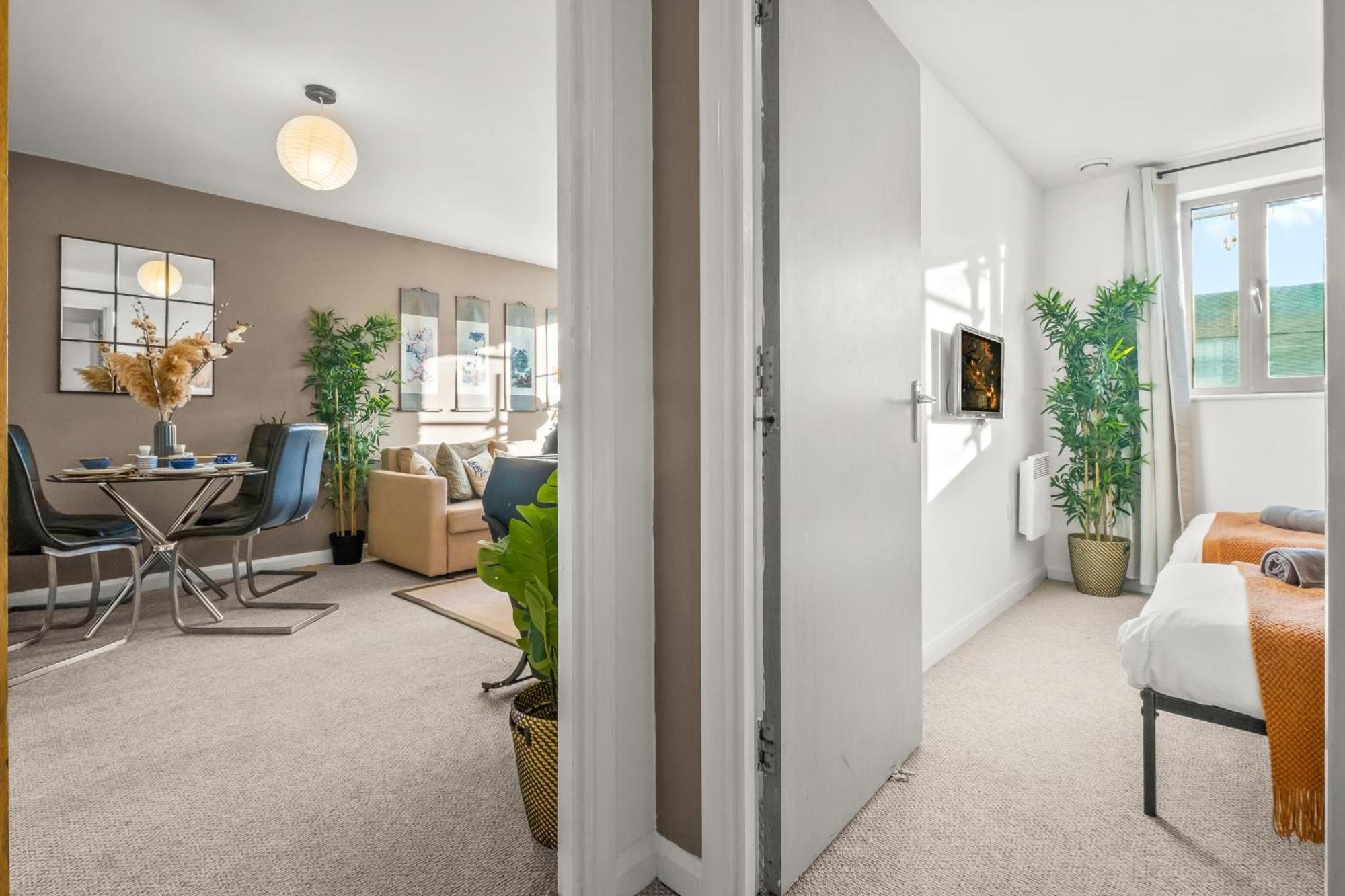 Apartment Pan Asian Free Parking And Balcony With Cityview